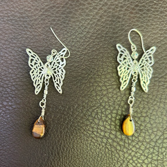 Costume silver butterfly vintage pendant earrings with stone - Picture 2 of 3